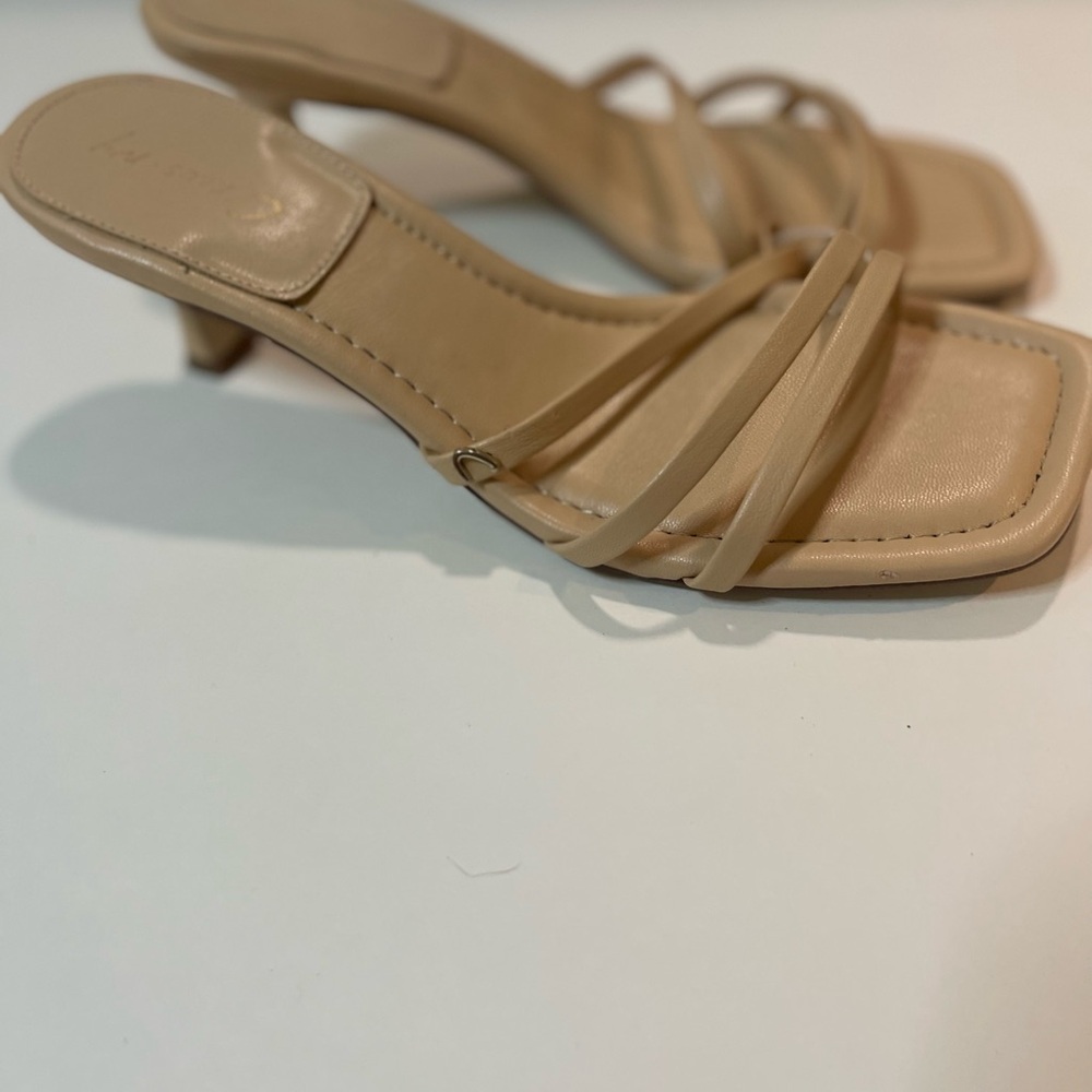 Elegant Tan Kitten Heels Size 8